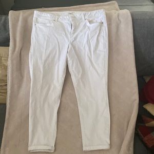 Cropped skinny white jeans